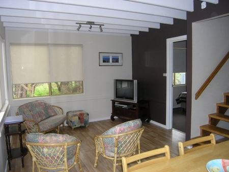 Lilacs Waterfront Villas And Cottages - Accommodation Rockhampton 3