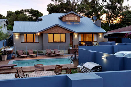 Waikiki Beach Bed And Breakfast - Accommodation Rockhampton 1