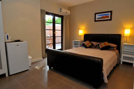 Waikiki Beach Bed And Breakfast - Accommodation Rockhampton 2
