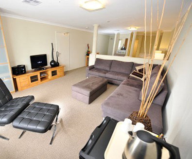 Breakwater Bed And Breakfast - Accommodation Rockhampton 0