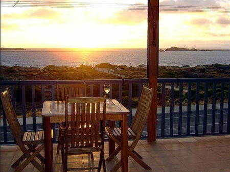 Beach House Shoalwater - Accommodation Rockhampton 1