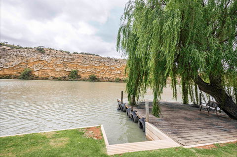 3077 Purnong - River  Shack Rentals - Accommodation Rockhampton 2