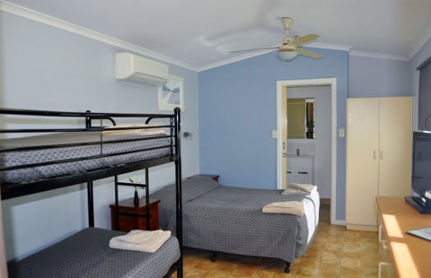 Daly Waters Historic Pub - Accommodation Rockhampton 2