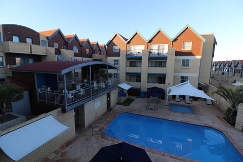 Hillary's Apartment - Accommodation Rockhampton 0