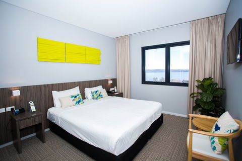 Ibis Styles The Entrance - Accommodation Rockhampton 2