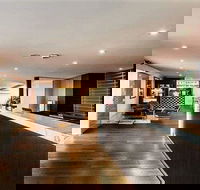 The Waverley International Hotel - Accommodation Rockhampton