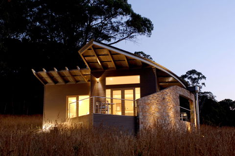 The Buckland  Studios - Accommodation Rockhampton 0