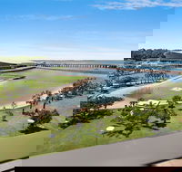 Akuna Waterfront - Accommodation Rockhampton