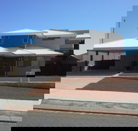 Cozzys Condo Luxury Beach House