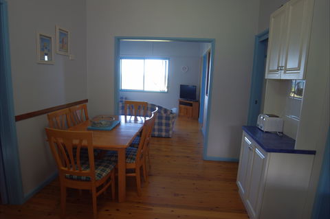 Crystal Blue - Accommodation Rockhampton 1