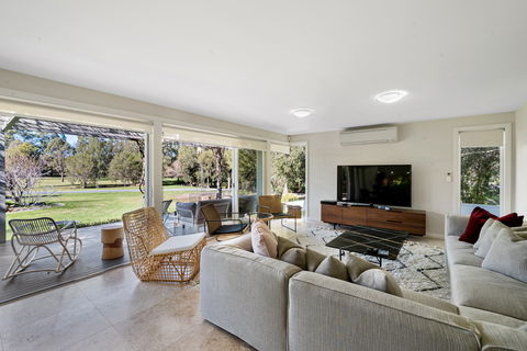 CUB Country House - Berry - Accommodation Rockhampton 1