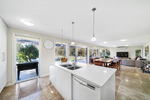 CUB Country House - Berry - Accommodation Rockhampton 2