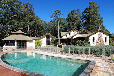 Indooroopilly - Accommodation Rockhampton 0