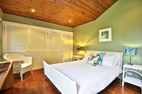 Indooroopilly - Accommodation Rockhampton 2