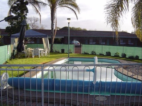Kanimbla Motor Inn - Accommodation Rockhampton 2