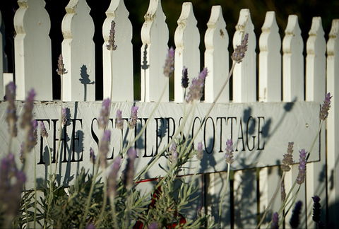 Mayfield Vineyard Cottages - Accommodation Rockhampton 0
