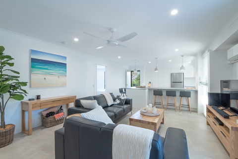 Munna Beach Apartments - Accommodation Rockhampton 1