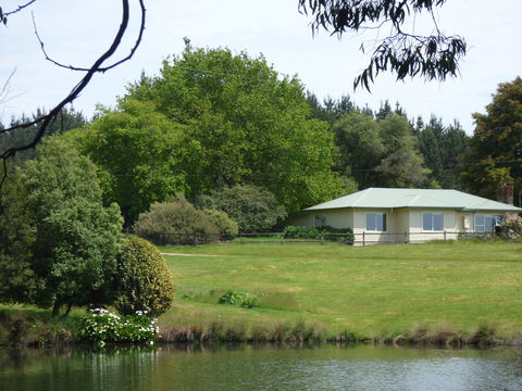 Newry Park Cottage - Accommodation Rockhampton 0