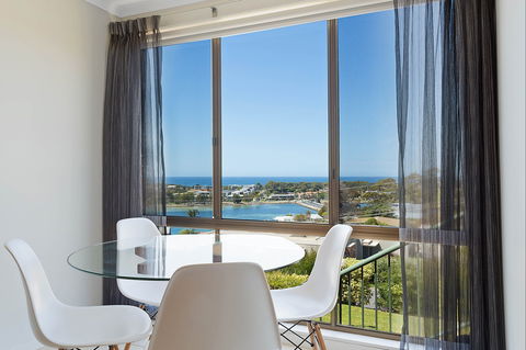 Panoramic Townhouses By Lisa - Deluxe - Accommodation Rockhampton 1