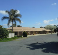 Paradise Lakes Motel - Accommodation Rockhampton