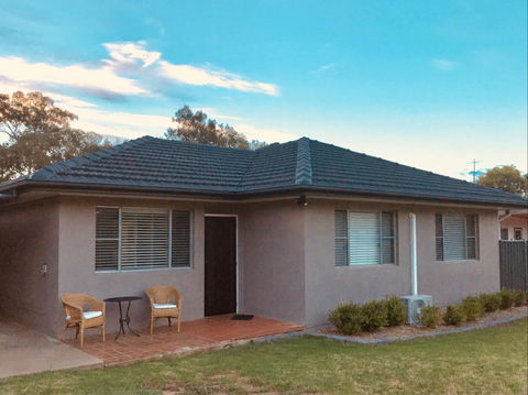 Pira Place - Unavailable Until August 2020 - Accommodation Rockhampton 0