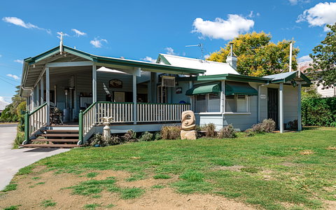Pitstop Lodge B & B - Accommodation Rockhampton 2