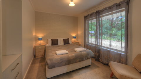 Restaway Holiday Units - Accommodation Rockhampton 0