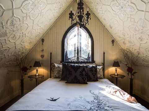 Silverleaf Cottage - Accommodation Rockhampton 0