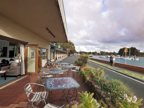 The Waterfront Wynyard - Accommodation Rockhampton 1