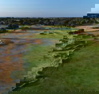 13th Beach Golf Lodges - Accommodation Rockhampton