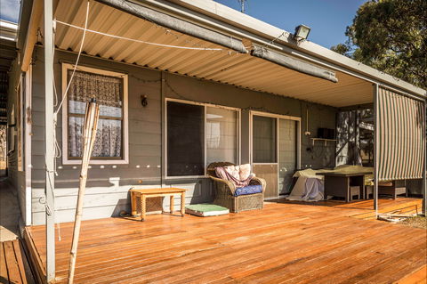 346 Cliff View Drive Wongulla  -River Shack Rentals - Accommodation Rockhampton 1