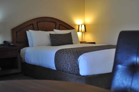 Bell Tower Inn - Accommodation Rockhampton 2