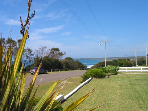 Berrara Cove Beach House - Accommodation Rockhampton 0