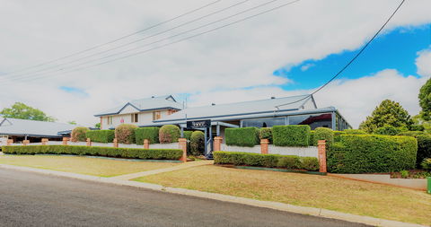 Best Western PLUS Ambassador On Ruthven - Accommodation Rockhampton 2