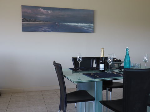 B Our Guest - Accommodation Rockhampton 2