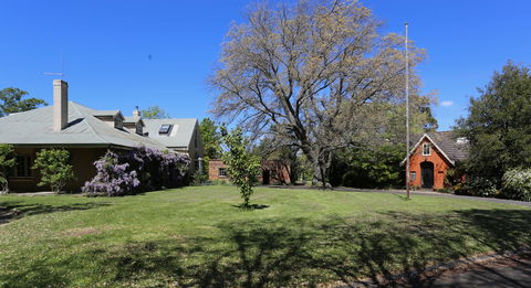 Briar Lane - Accommodation Rockhampton 0