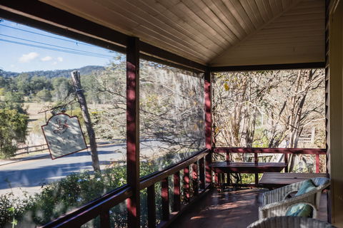 Capers Cottage - Accommodation Rockhampton 2