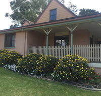 Carinya Cottage Holiday House - Accommodation Rockhampton