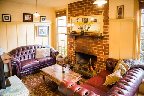 Como Cottages - Accommodation Rockhampton 1