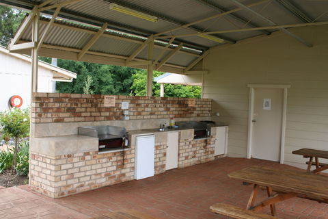 Fossickers' Tourist Park - Accommodation Rockhampton 1