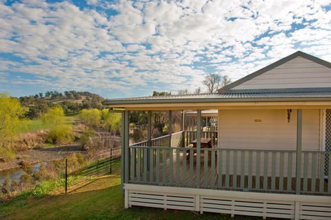 Fossickers' Tourist Park - Accommodation Rockhampton 2
