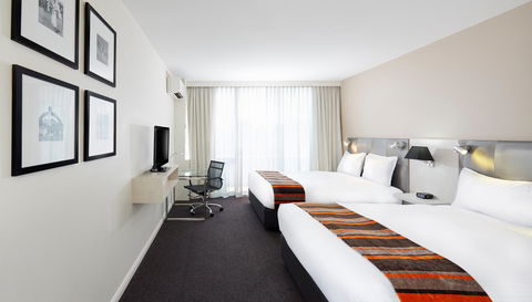 Holiday Inn Warwick Farm - Accommodation Rockhampton 1