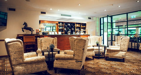 Holiday Inn Warwick Farm - Accommodation Rockhampton 2