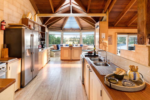 I Villini Estate - Accommodation Rockhampton 2