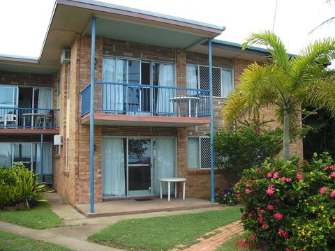 Lisianna Holiday Apartments - Accommodation Rockhampton 0