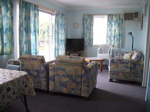 Lisianna Holiday Apartments - Accommodation Rockhampton 1