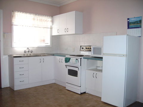 Lisianna Holiday Apartments - Accommodation Rockhampton 2