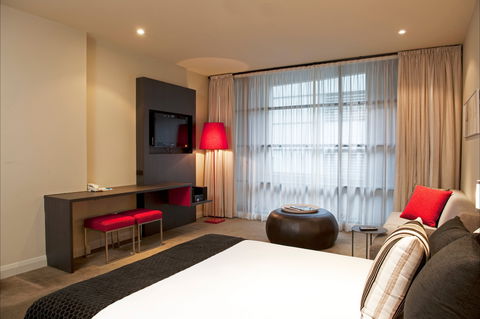 Mantra Hindmarsh Square - Accommodation Rockhampton 1
