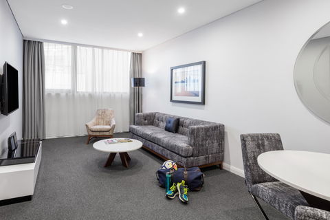 Meriton Suites North Sydney - Accommodation Rockhampton 2