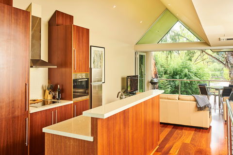 No. 6 Luxury Private Haven - Accommodation Rockhampton 2